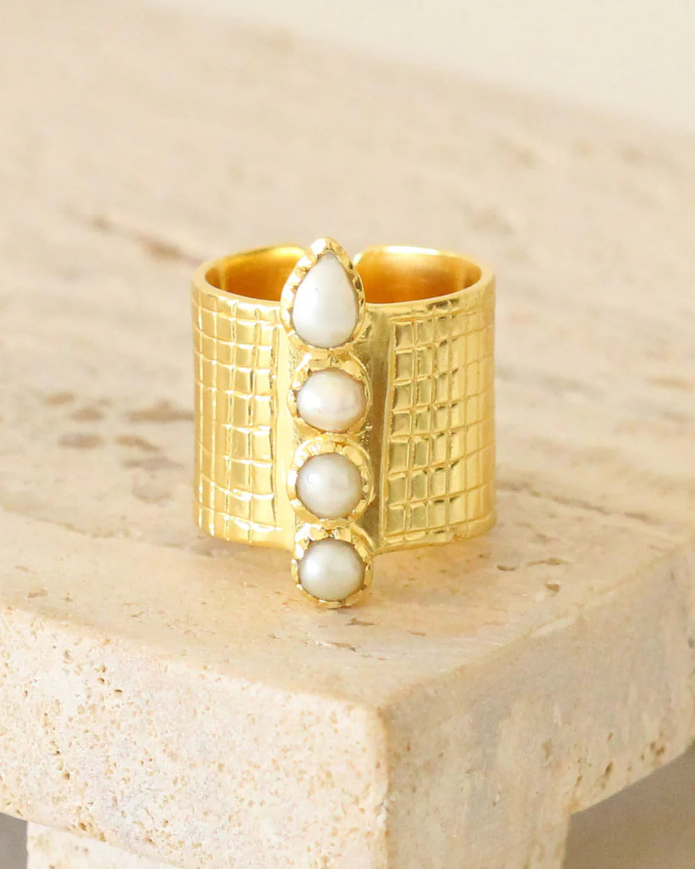 Pearl Croc Texture Ring