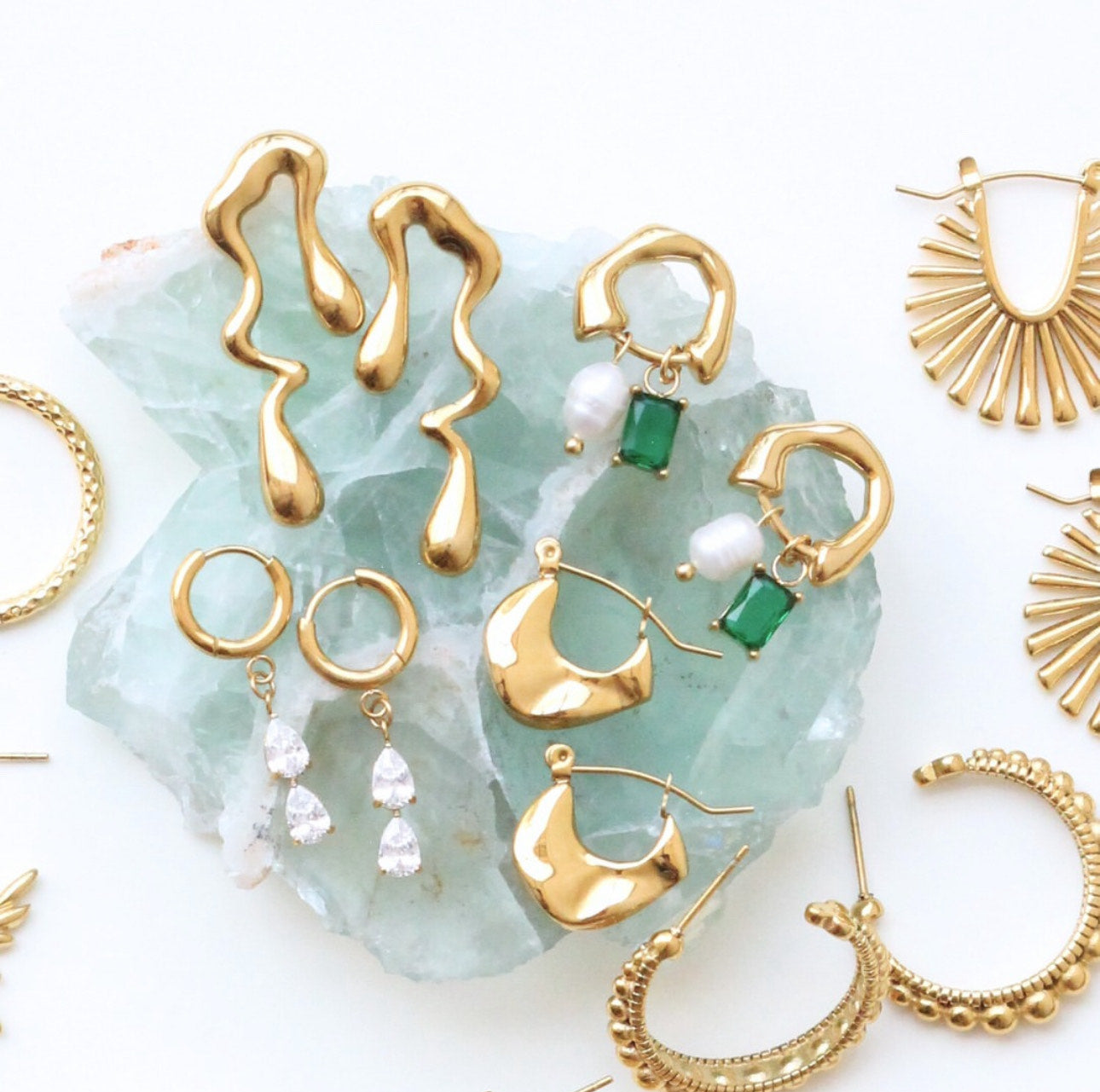 Emerald n Pearl Earrings