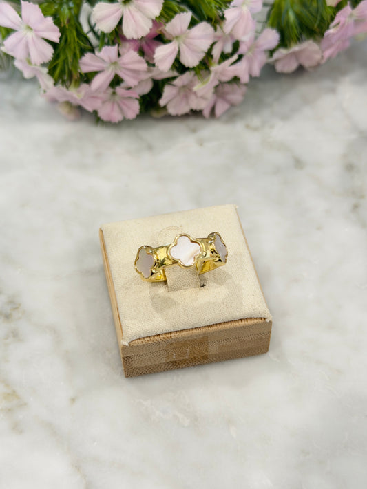 Clover Statement Ring