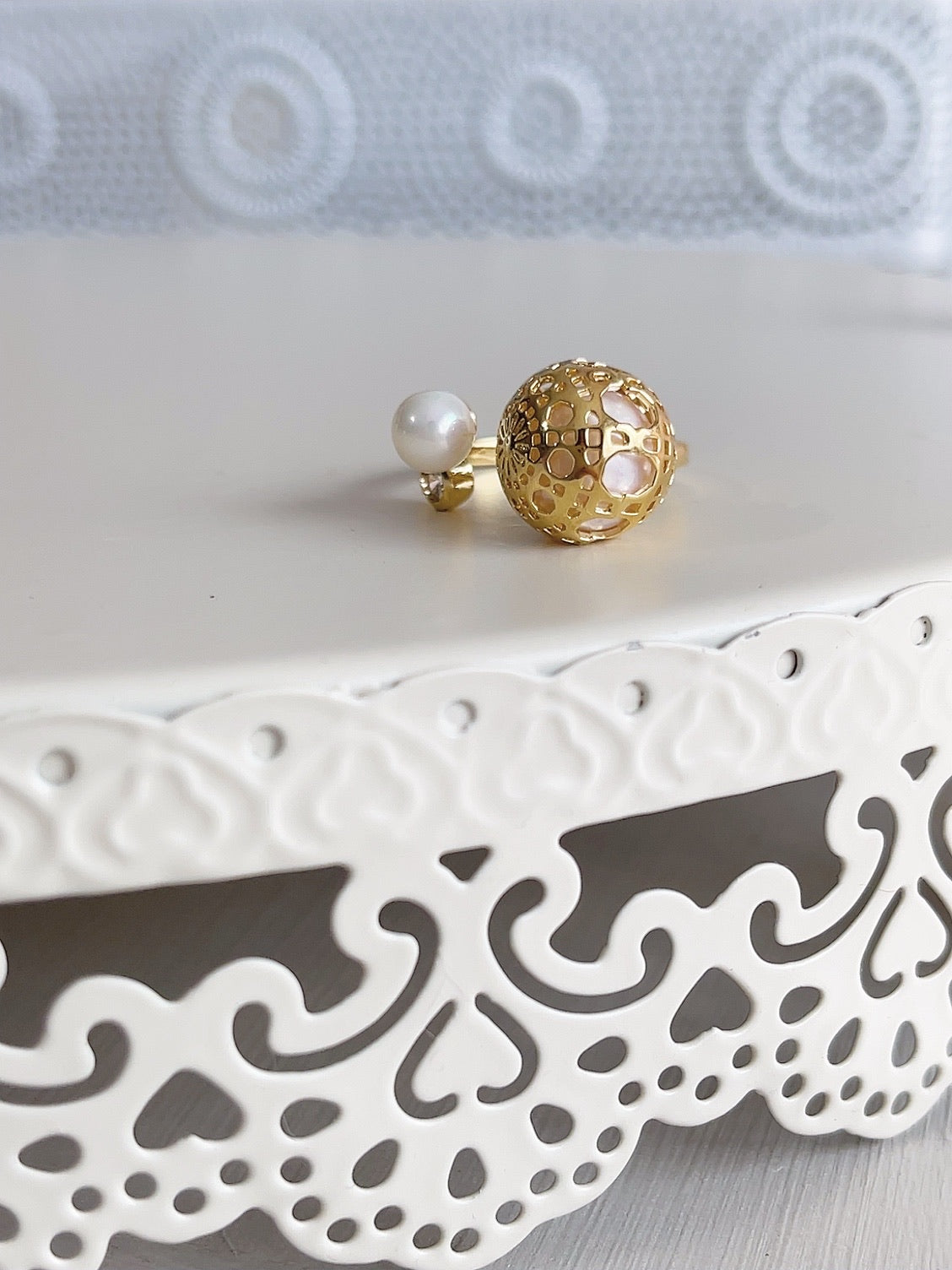 Classy Pearl Egg Ring