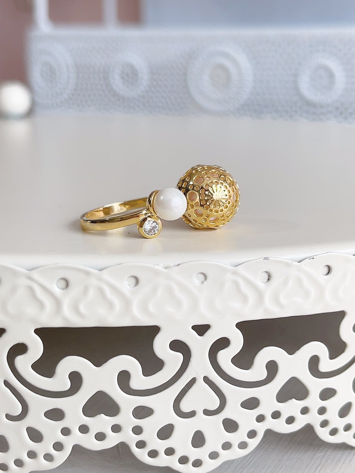 Classy Pearl Egg Ring